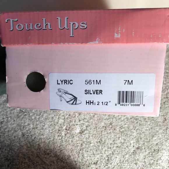 Touch Ups Silver Lyric 2 1/2" Heels Special Occasion - Picture 3 of 12